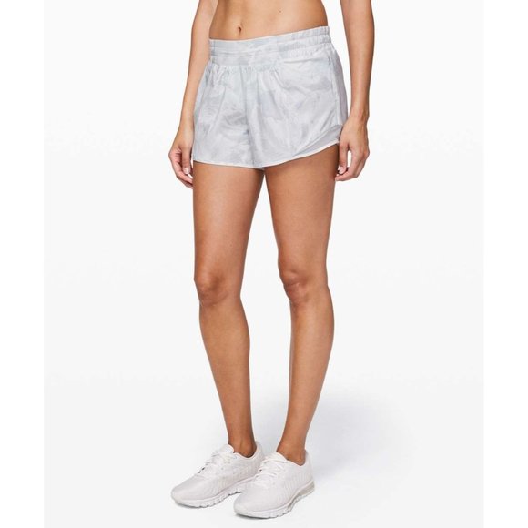 New Lululemon Hotty Hot ShortsActivewear, Silver, Sz. 4 Tall